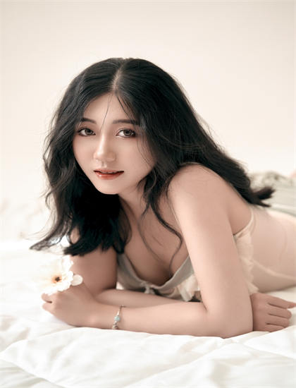 从文化视角看蓝宝石之谜：的情感表达与人性探索 揭示电影的文化价值与意义